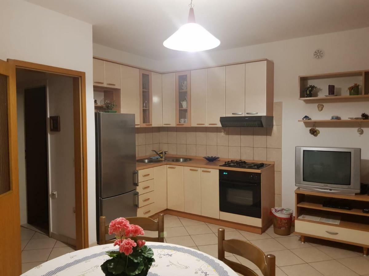 Apartman Nino Donji Okrug  Buitenkant foto