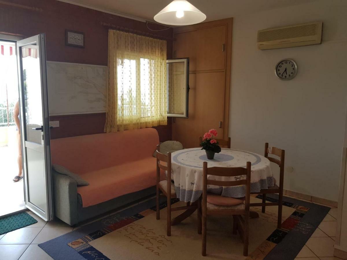 Apartman Nino Donji Okrug  Buitenkant foto