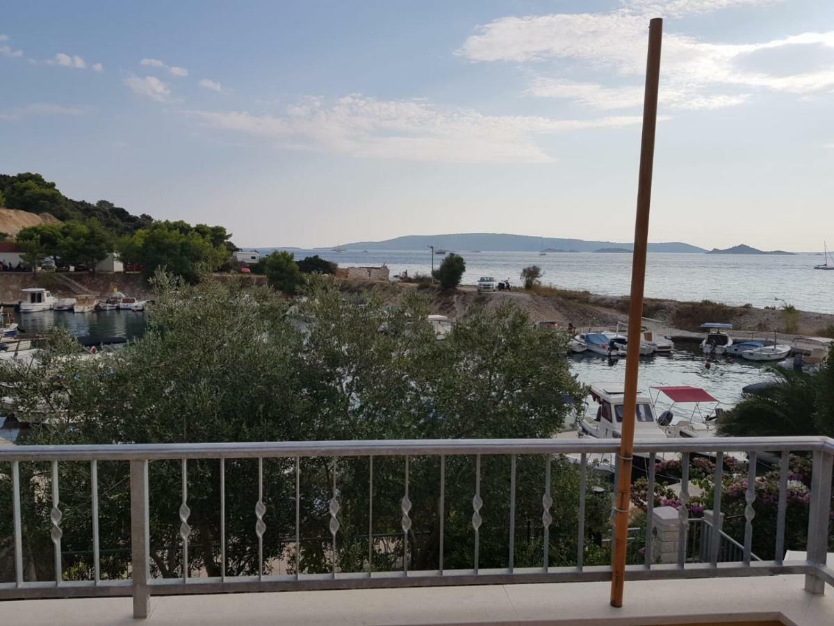 Apartman Nino Donji Okrug  Buitenkant foto