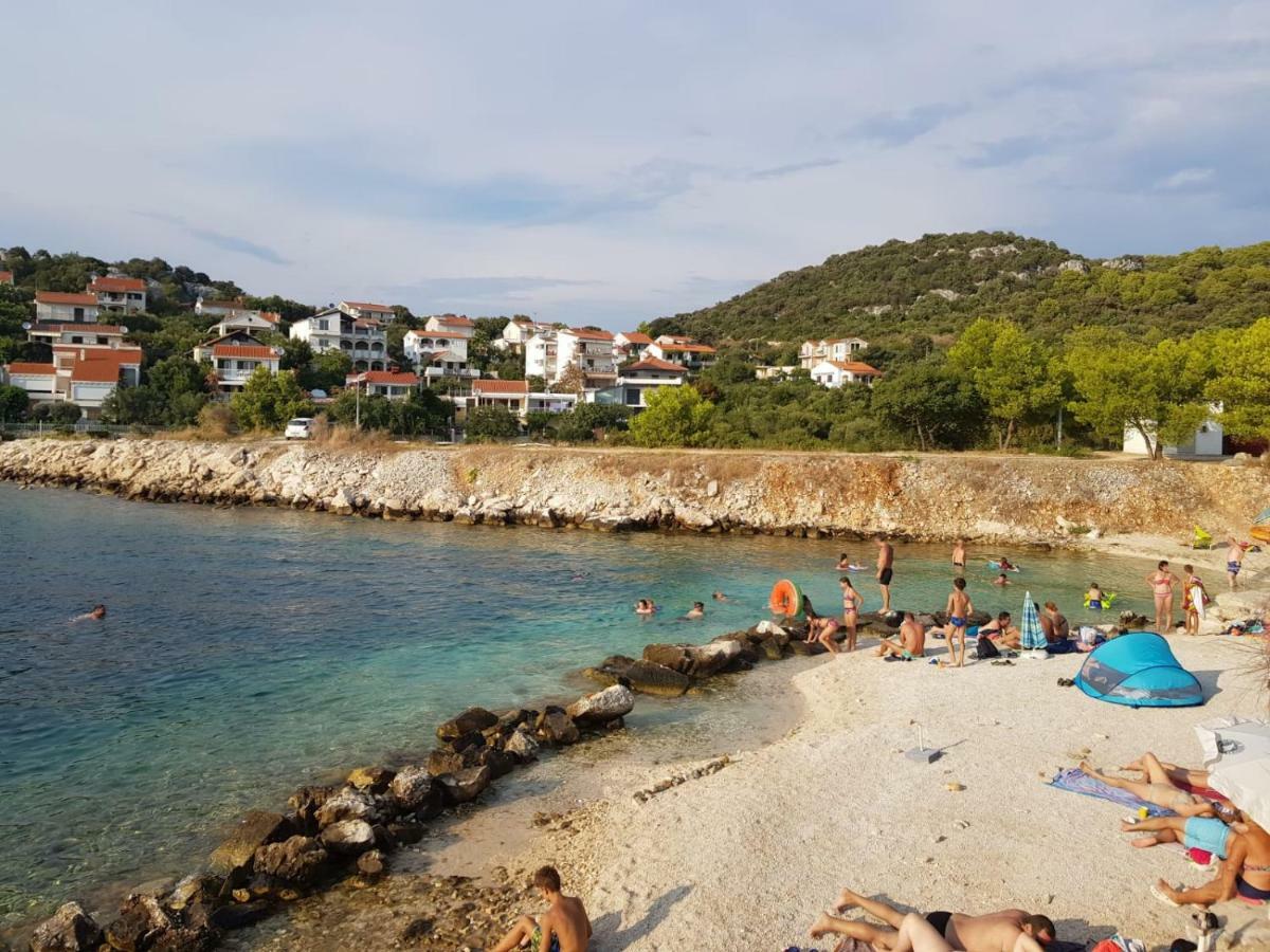 Apartman Nino Donji Okrug  Buitenkant foto